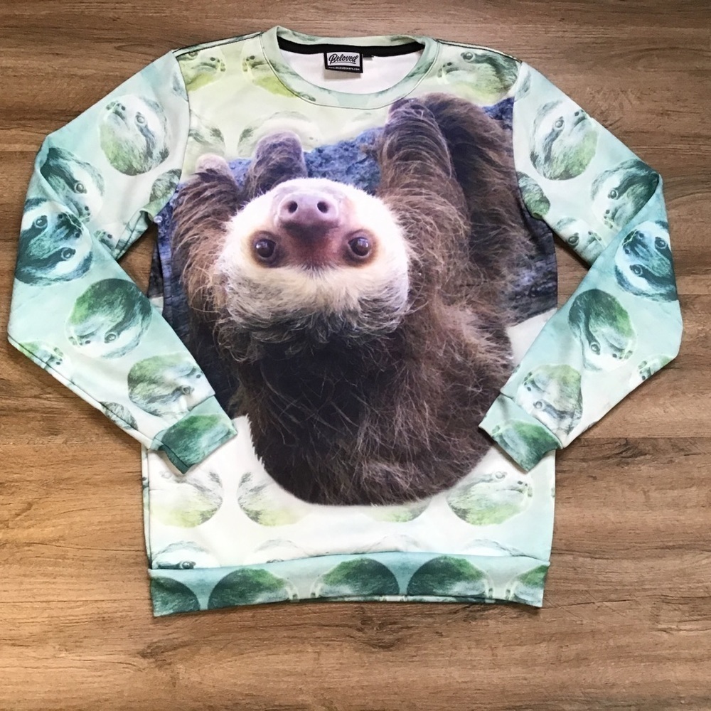 BELOVED Sweatshirt Size Medium Sloth Animal All Over Graphic Photo Print Green
